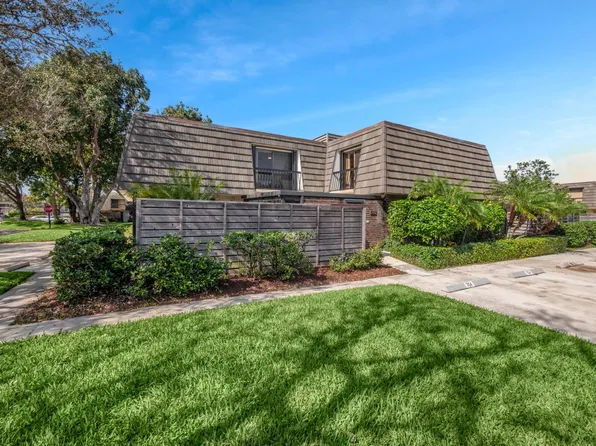 704 7th Terrace, Palm Beach Gardens, FL 33418