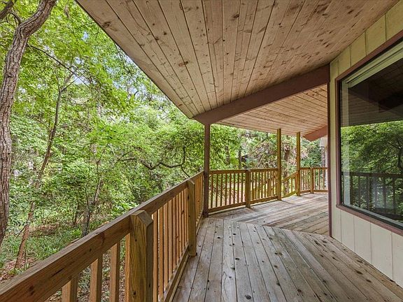 5th image of 3033 Cloudland Dr