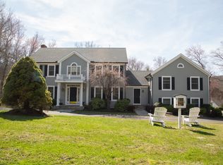 4 Catalpa Dr, Danbury, CT 06811