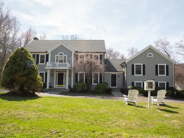 4 Catalpa Drive, Danbury, CT 06811