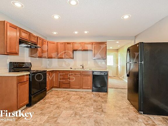 3rd image of 539 N Odell St