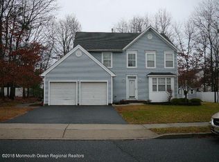 215 Kelly Lynn Ln, Brick, NJ 08724