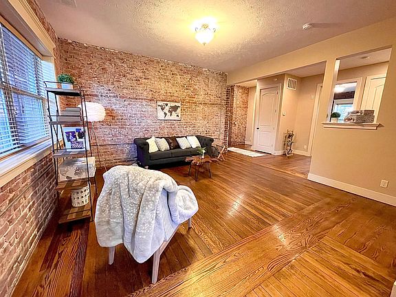 5th image of 2934 Leavenworth St #206-B1200