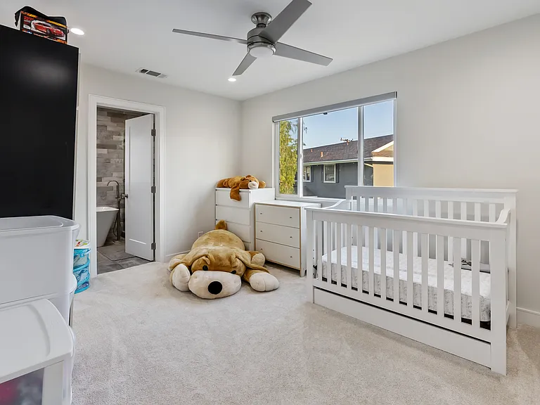 11951 Gladstone Dr — Photo 21