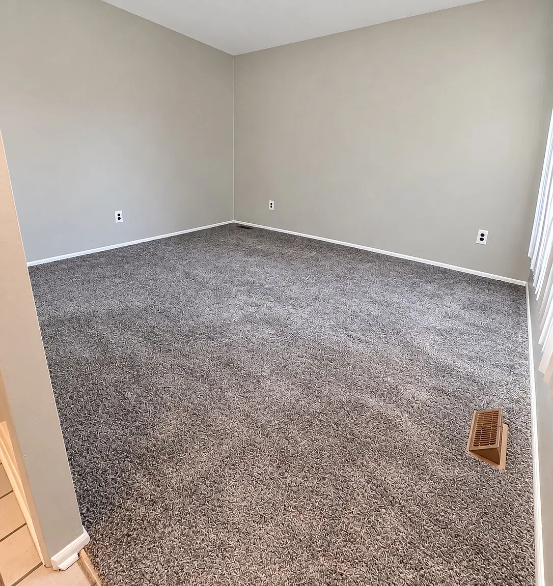 3 bed, 1000 sqft, $1,675 — Photo 2