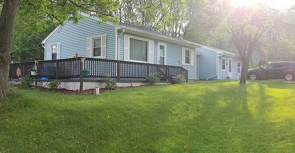1st image of 9785 NE Badger Hts