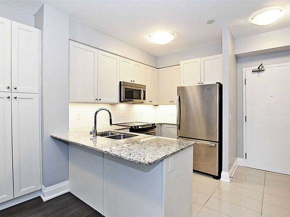 4th image of 8302 Islington Ave #405