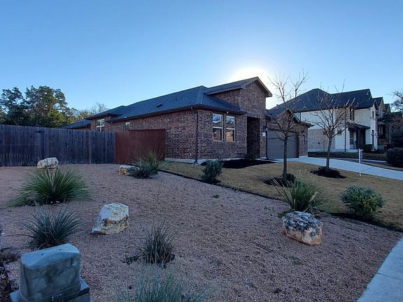 4th image of 2220 Laurel Arbor Dr