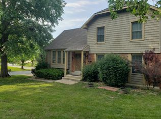 9701 N Campbell Dr, Kansas City, MO 64155