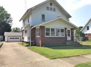 557 Harbor St, Conneaut, OH 44030