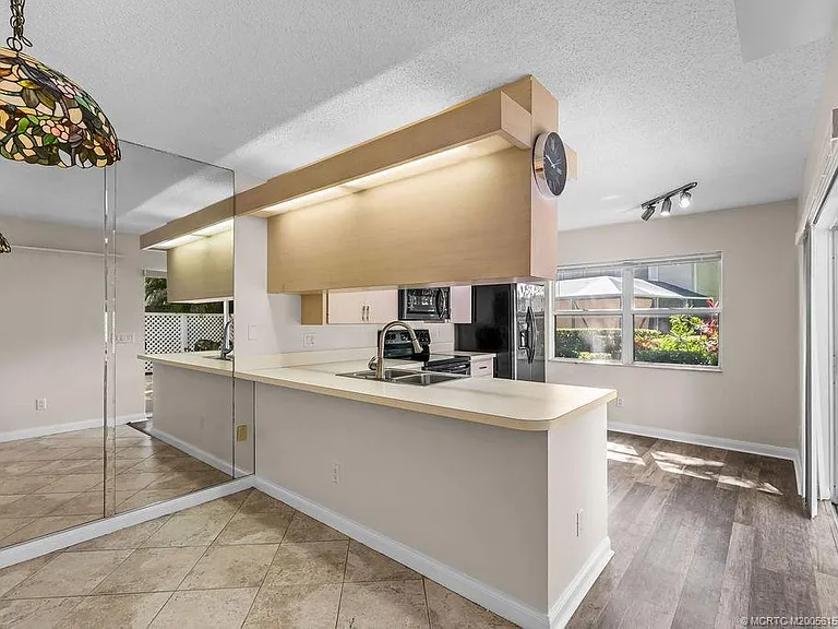 2905 SW Lakemont Pl #2905 — Photo 21