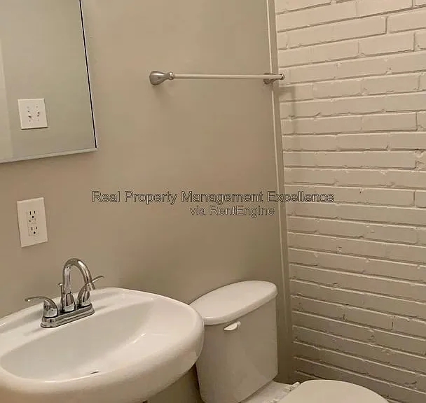 1136 Gorman St #A — Photo 7