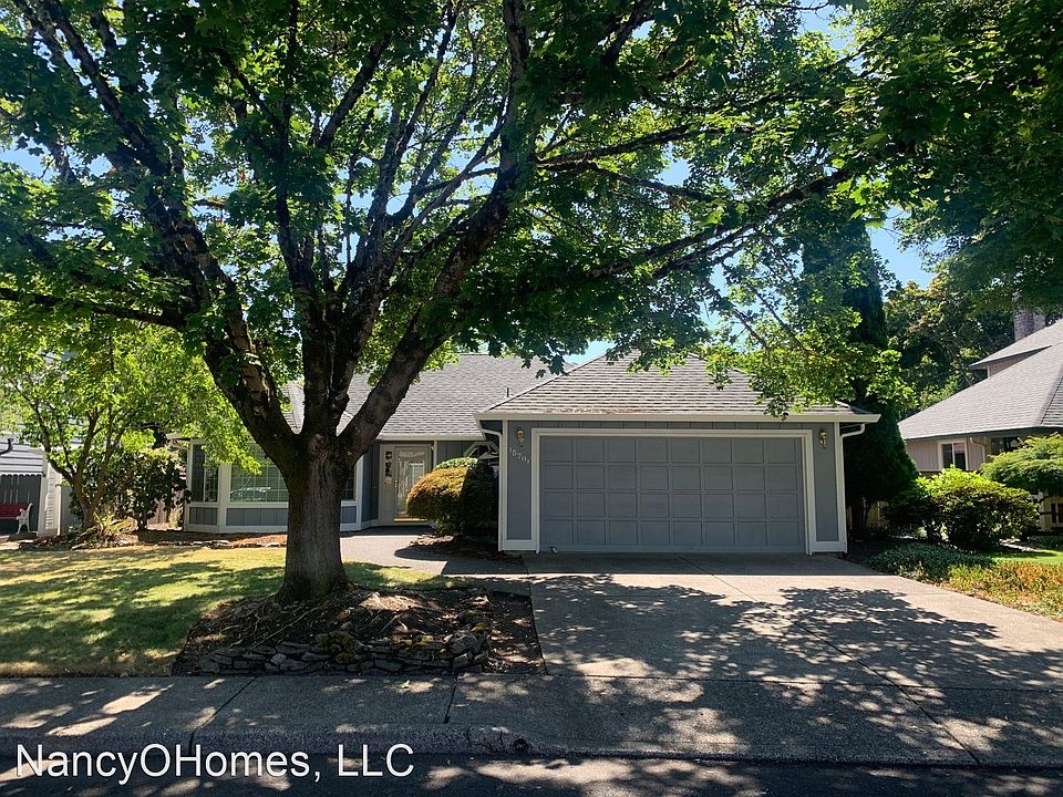 1st image of 15701 SE Meadow Park Cir
