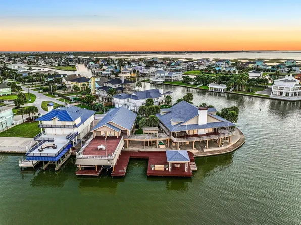 4107 W Bayside Way, Jamaica Beach, TX 77554