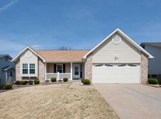 523 Misty Moss Ln, Saint Peters, MO