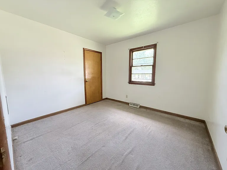 610 Blair St — Photo 8