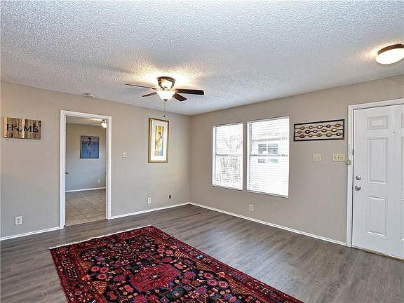 2nd image of 5401 Spring Meadow Rd #B