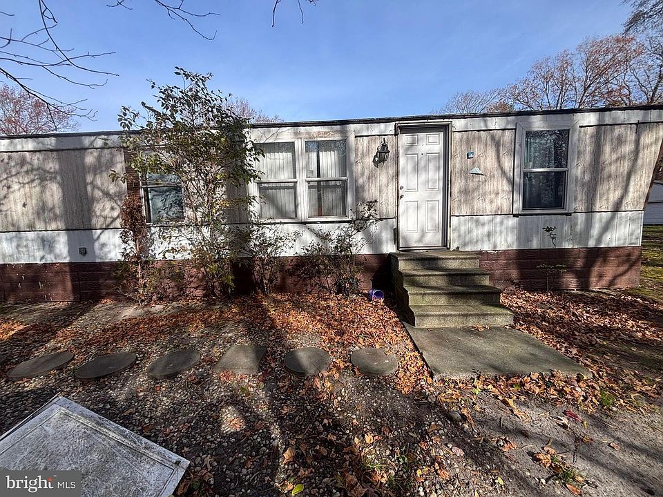 2nd image of 22141 Atkins Ct