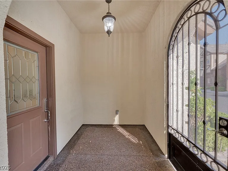 9201 Tudor Park Pl — Photo 9