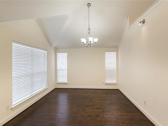 4th image of 3838 Mustang Ave