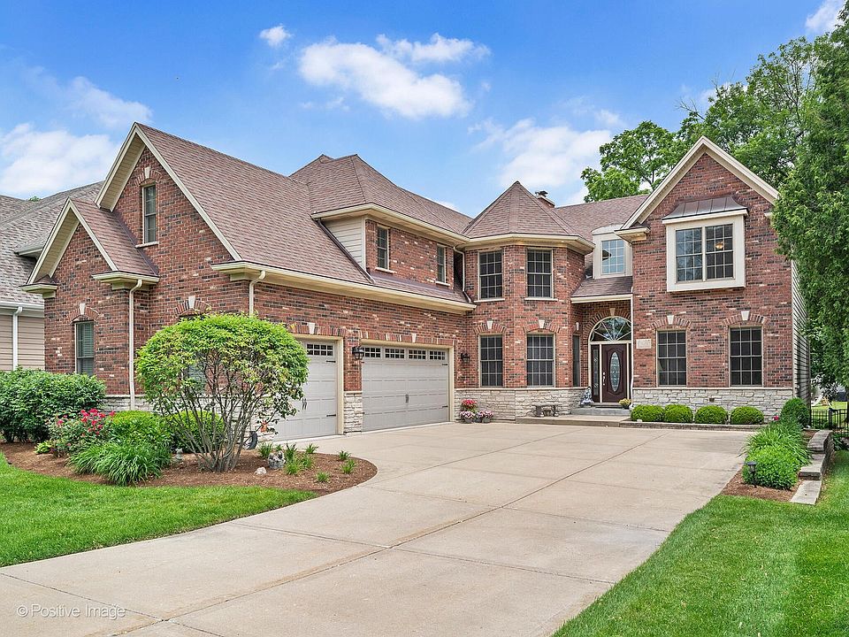 4435 WOODWARD, DOWNERS GROVE