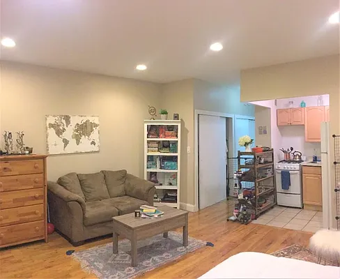 Rented by Charles Coutinho LLC | media 13