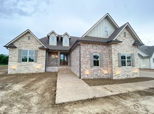 420 Huntington Dr, Lebanon, TN 37087