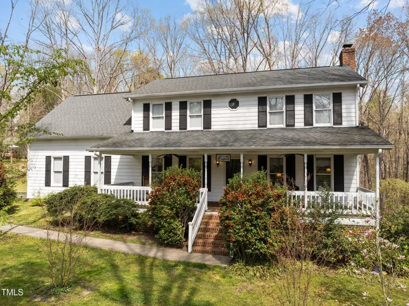 323 E Stratford Dr, Henderson, NC 27537