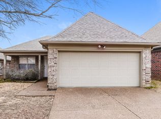10095 Cross Hill Dr, Cordova, TN 38018