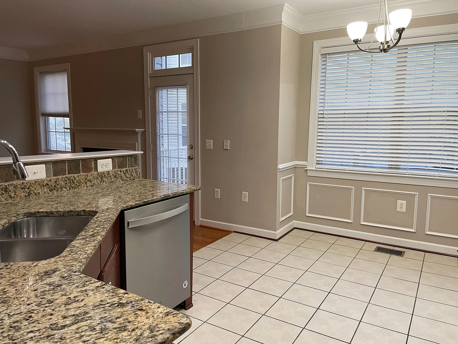 2462 Curie Ct — Photo 3