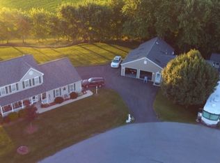 13950 Green Mountain Dr, Maugansville, MD