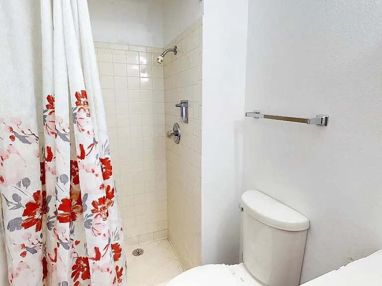 641 La Chapa Ave — Photo 22