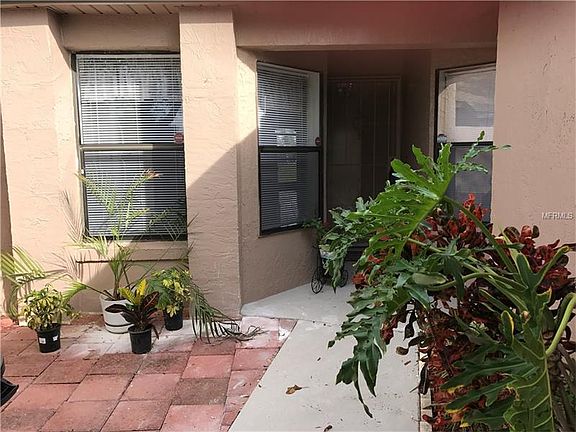 2nd image of 78 Lakepointe Cir