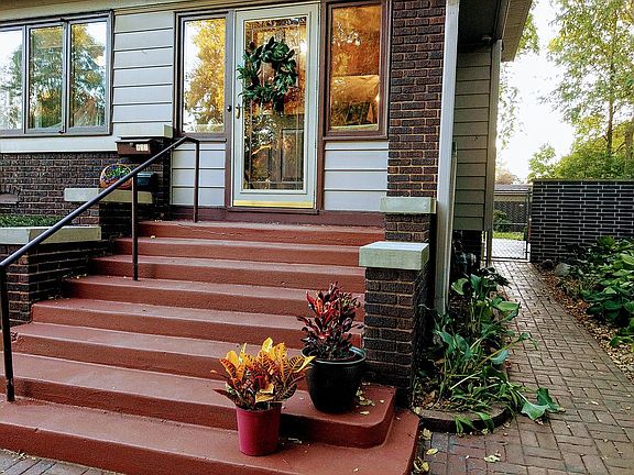 2nd image of 817 Douglas Ave #819