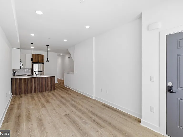 2532 N 11th St #1 — Photo 3