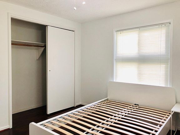3rd image of 703 Willoughby Ave #2