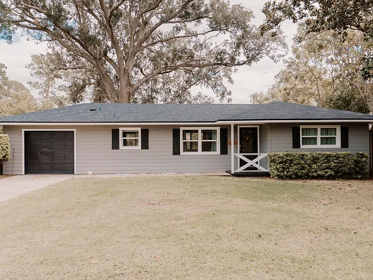 37204 Turner Dr — Photo 1