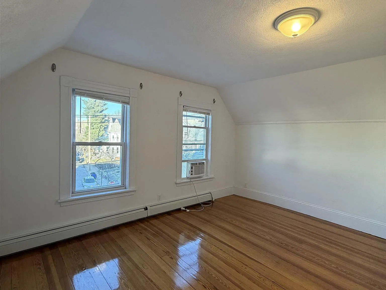 98 Morrison Ave — Photo 4