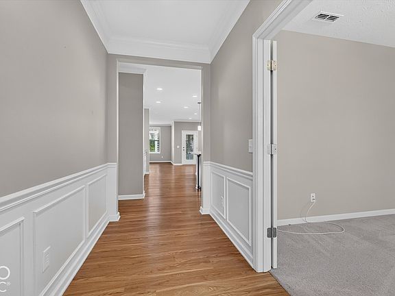 5th image of 16098 Tuscany Ct