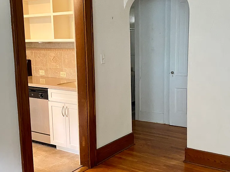 837 Forest Ave — Photo 10