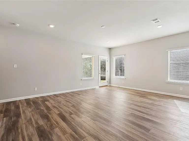 38604 Maddy Ln — Photo 4