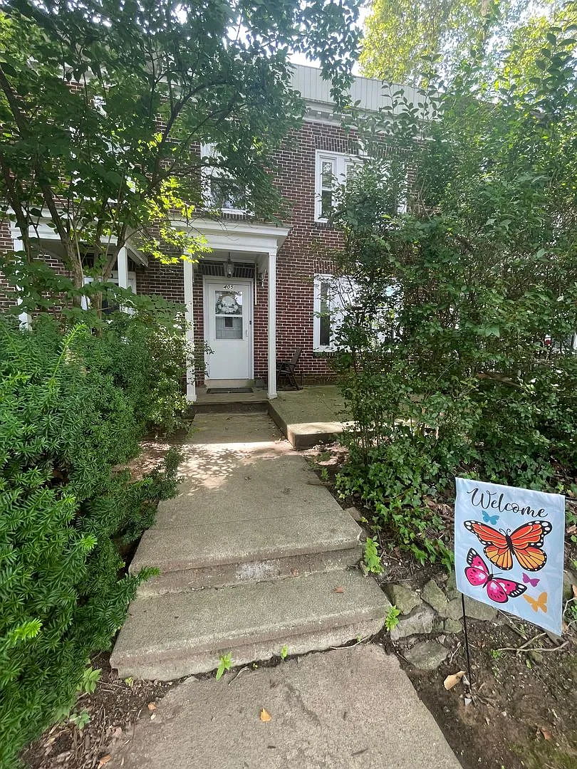 405 Sunset Rd photo 1
