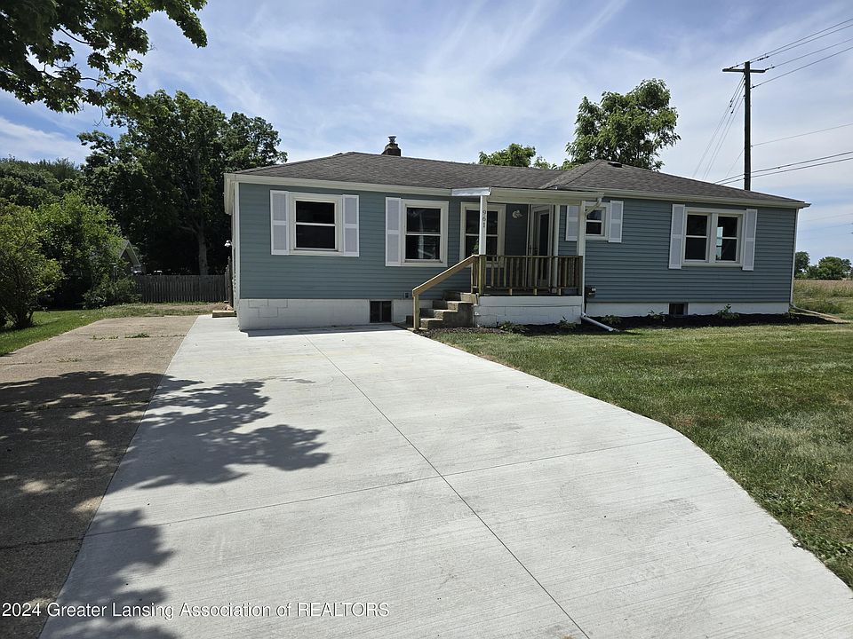 1st image of 961 W Grand River Ave