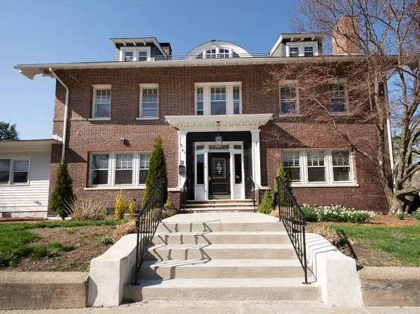 66 William St, Worcester, MA 01609