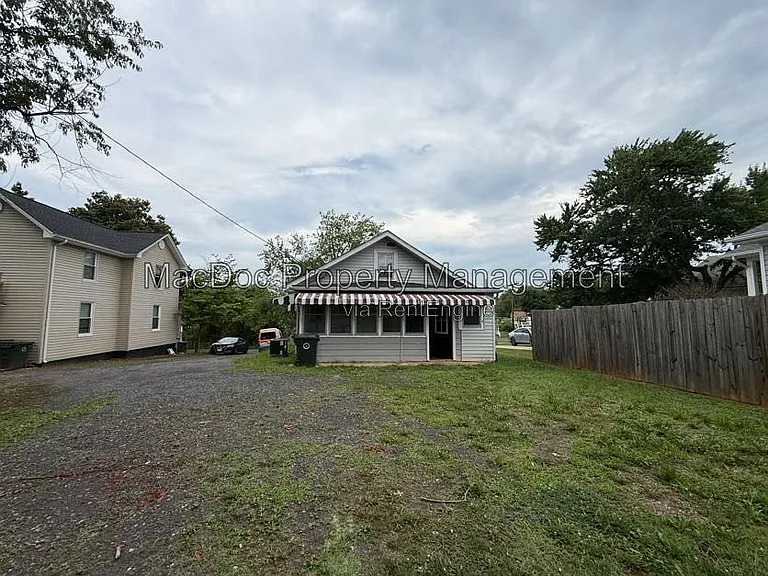 1013 Terrace St — Photo 32