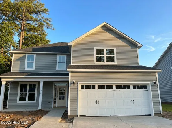 1059 Lexington Avenue NE, Leland, NC 28451