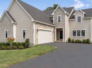 235 Lake Ave, Worcester, MA 01604