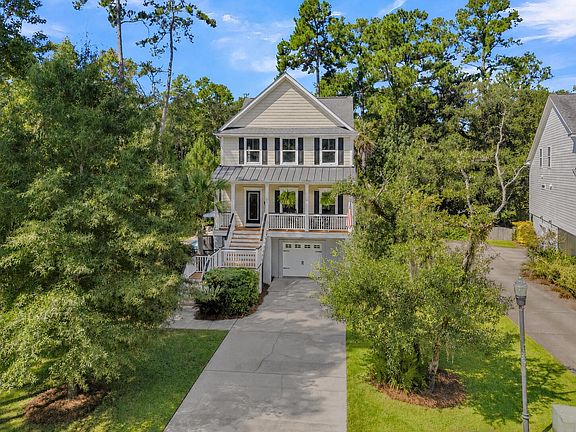 2nd image of 507 Sanders Farm Ln