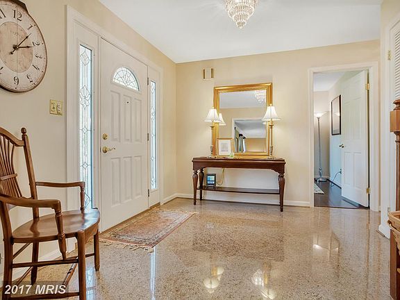 2nd image of 4604 Hornbeam Dr