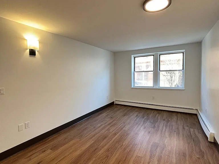 1 Franklin St #305 — Photo 10